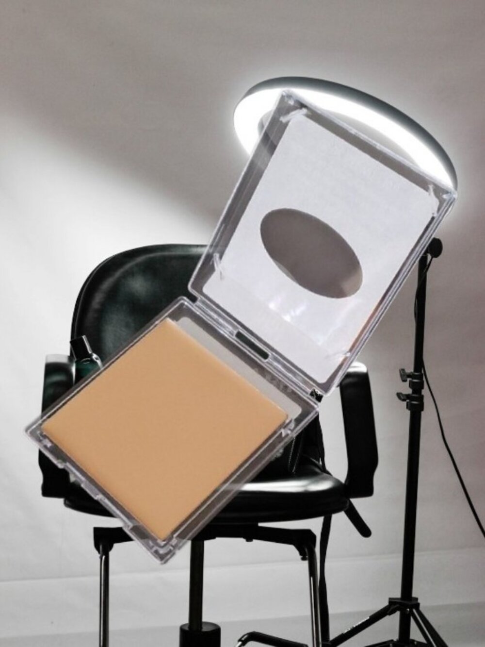 Mary Kay Endless Performance® Beige 2 Matte Crème-to-Powder Foundation ✨NIB✨ - Picture 5 of 6